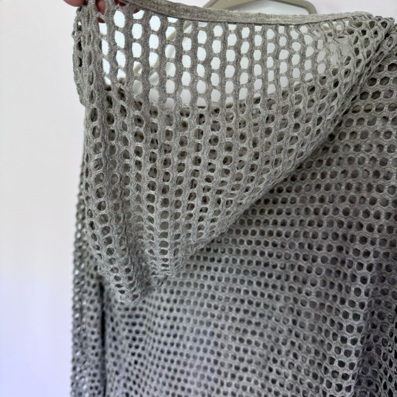 Laser cut Beach hoodie from Buckle High low hem Gray USA Made Small - Picture 12 of 16